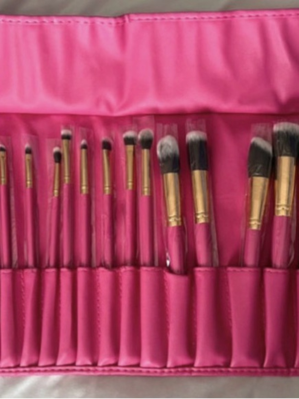 Premium Pink Makeup Brush Set with Carry Roll